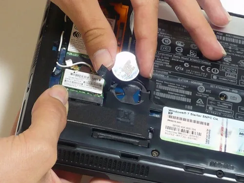 pin cmos laptop