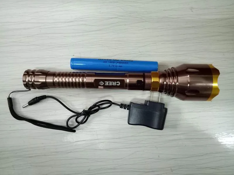 Đèn pin siêu sáng – CREE HD-A62 - Pin Phú Quý