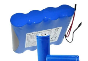 thay pin den nang luong mat troi